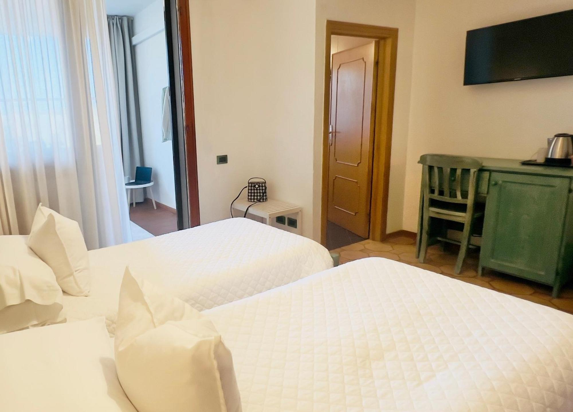 Villa Lavinia B&B Montescudaio Cameră foto