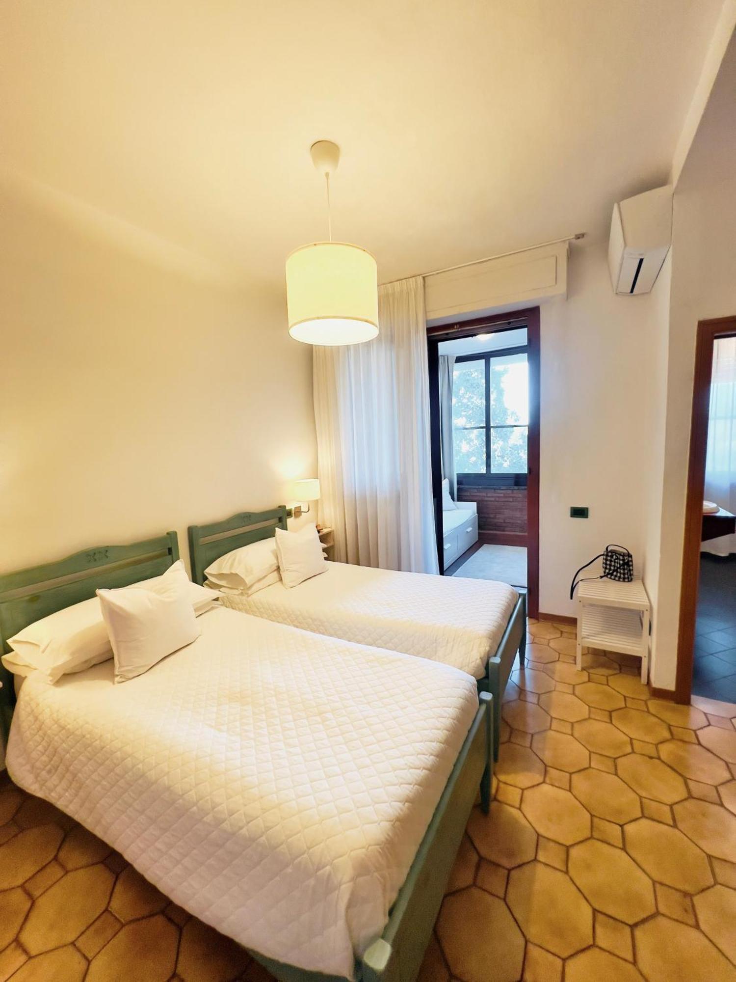 Villa Lavinia B&B Montescudaio Cameră foto