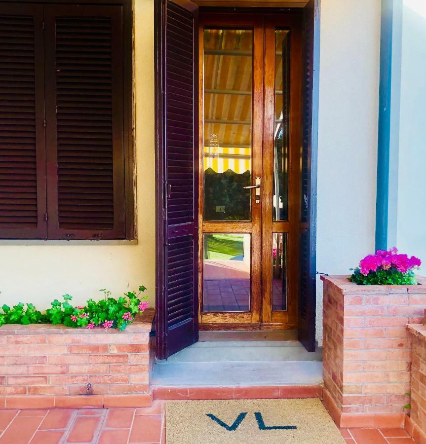 Villa Lavinia B&B Montescudaio Exterior foto
